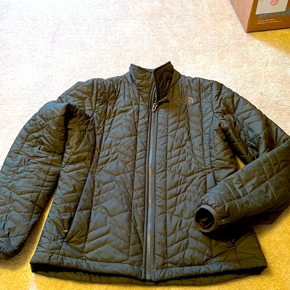 North face light weight puffer